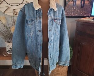Levi's Classic Blue Jacket with Soft Cream Collar